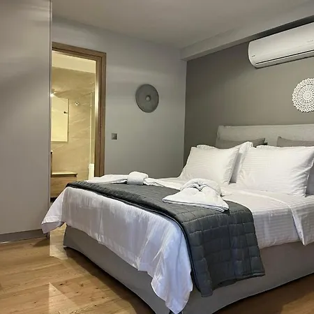 Palmyra Villa Athens